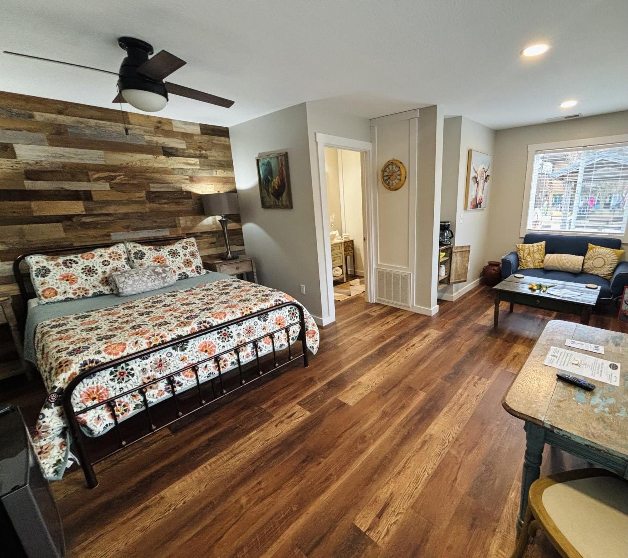 נאשוויל The Iris Garden Downtown Cottages And Suites חדר תמונה
